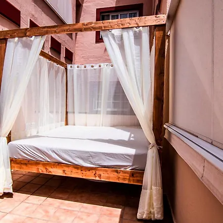 The Heights Sunny Terrace Apartment